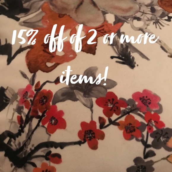 Roped Medium Hoop Earrings - Gold - Picture 4 of 4